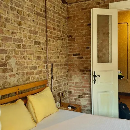 アパート Byzantine Architecture With Modern Decor