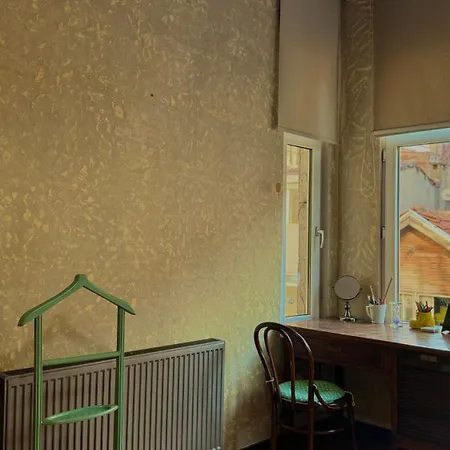 Byzantine Architecture With Modern Decor アパート *