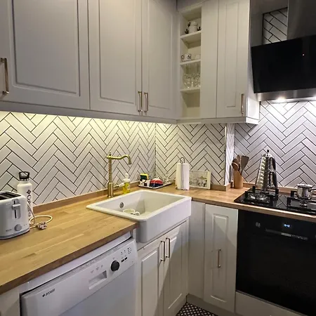 Byzantine Architecture With Modern Decor